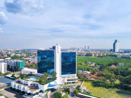 Novotel Bangkok Bangna - image 1