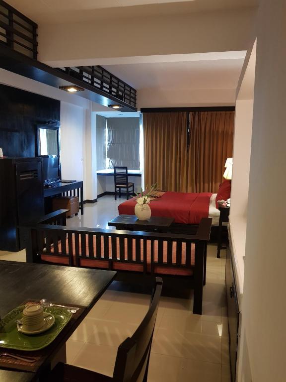 Siam Piman Hotel - image 3