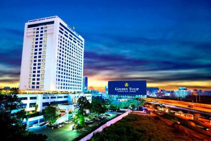 Golden Tulip Sovereign Hotel Bangkok - image 1