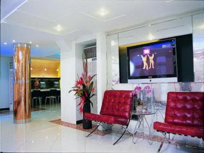 Smart Suites Hotel - image 10