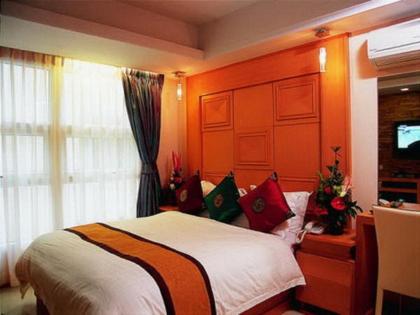 Smart Suites Hotel - image 2