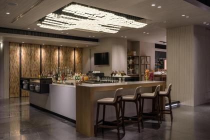 DoubleTree by Hilton Bangkok Ploenchit - image 3