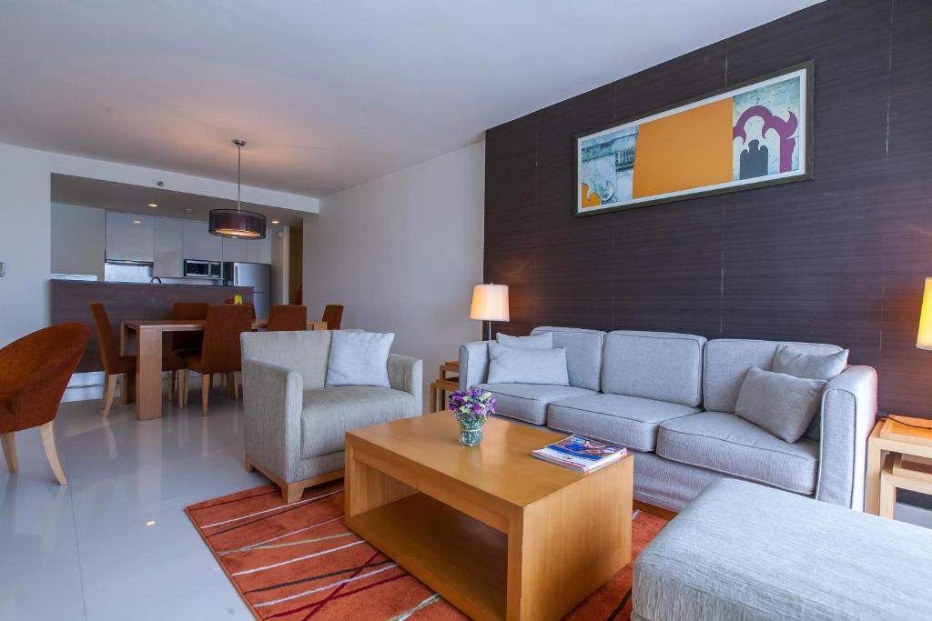 Oakwood Residence Sukhumvit 24 Hotel - image 7