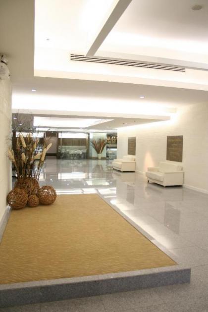 Baiyoke Suite Hotel - image 11