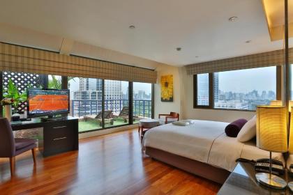 Siri Sathorn Hotel - image 1