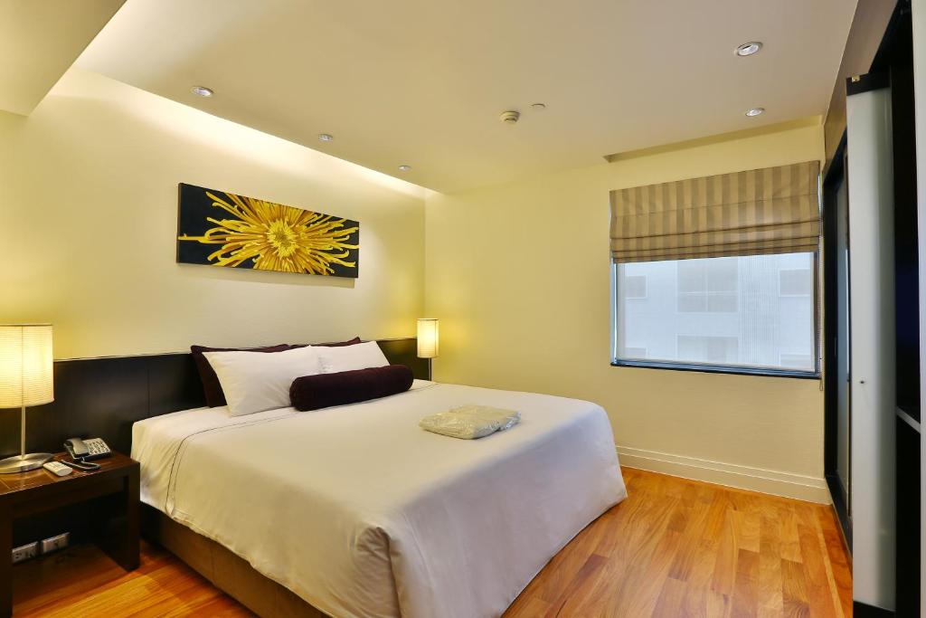 Siri Sathorn Hotel - image 3