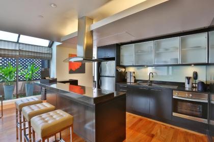 Siri Sathorn Hotel - image 8