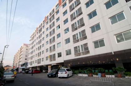 Centric Place Hotel - image 1