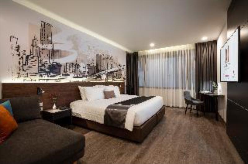 Manhattan Hotel - image 2