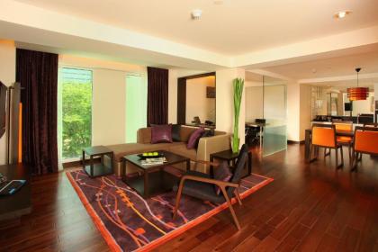 Radisson Suites Bangkok Sukhumvit - image 2