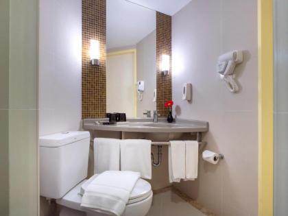 Ibis Bangkok Sathorn - image 15