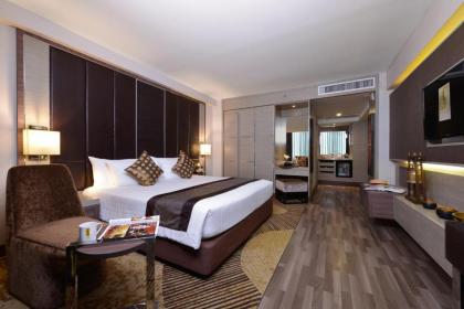 Ramada by Wyndham Bangkok Sukhumvit 11 - image 3