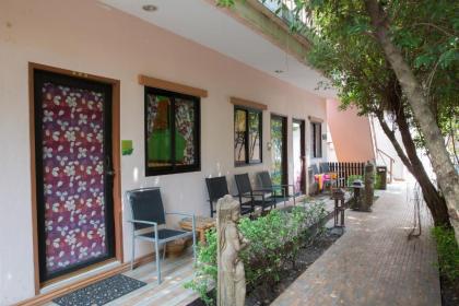 Ploy Khumthong Boutique Resort - image 12