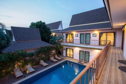 Ploy Khumthong Boutique Resort - image 7