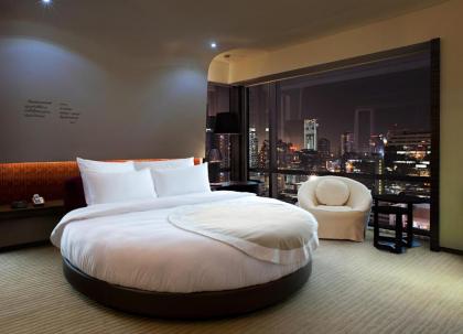 Le Meridien Bangkok - image 2