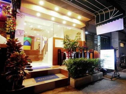 Royal Express Inn Sukhumvit - image 1