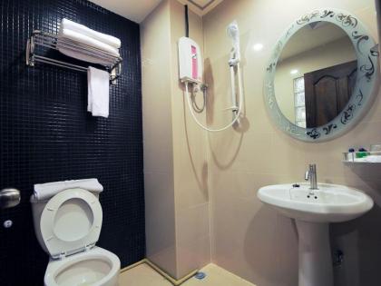 Royal Express Inn Sukhumvit - image 12