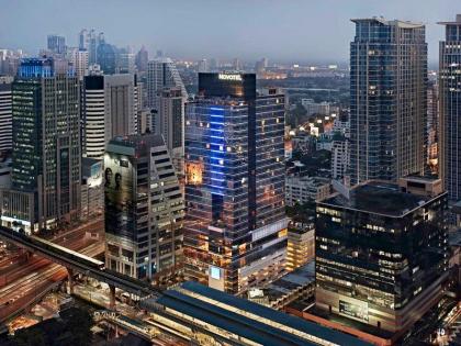 Novotel Bangkok Fenix Ploenchit Hotel - image 1