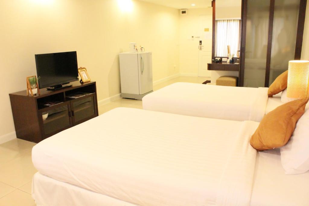 Romance Hotel Bangna - image 7