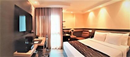 Amora NeoLuxe Suites Hotel - image 16