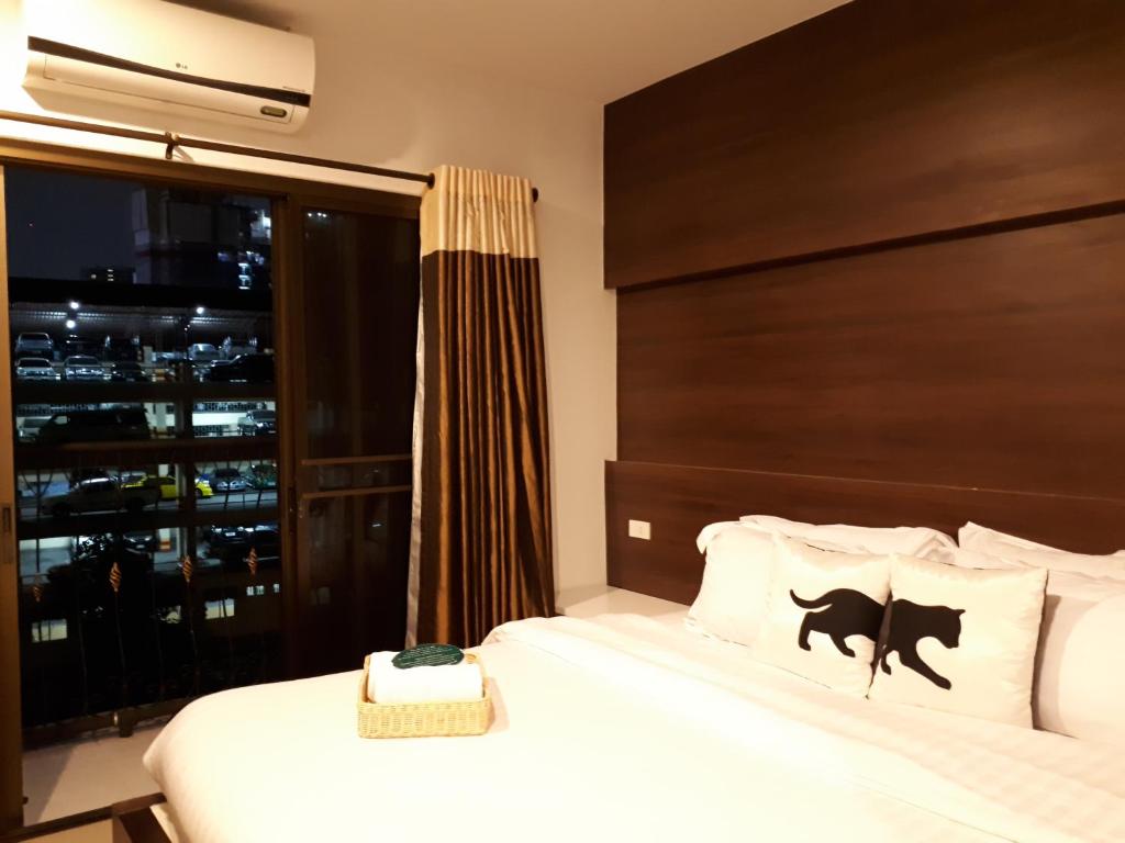 Bed by City Surawong Patpong - main image