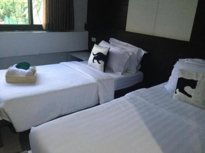 Bed by City Surawong Patpong - image 12