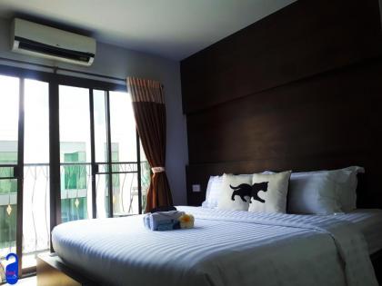 Bed by City Surawong Patpong - image 15