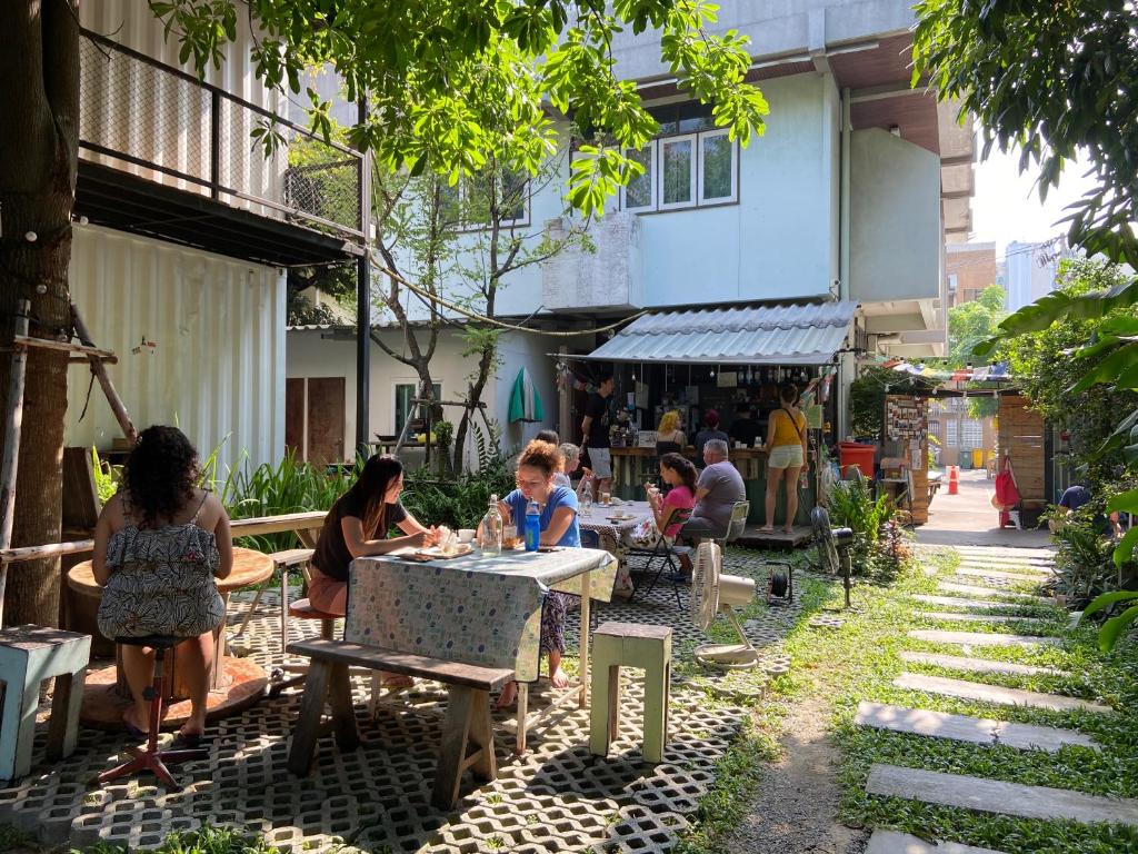 The Yard Hostel Bangkok - main image