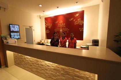 The Royalbee Aparthotel - image 13