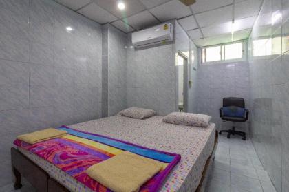 New Central Guesthouse - image 15