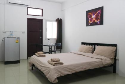 Baan Mai Guest House - image 15