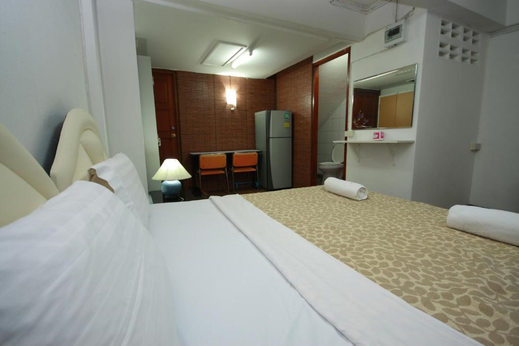 Khun Noy Apartment - image 2