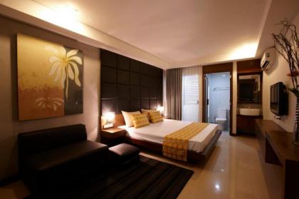 The Bangkok Cha Cha Suite - image 20