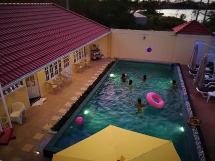 Barefeet Naturist Resort - image 12