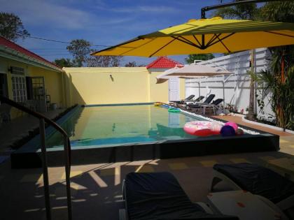 Barefeet Naturist Resort - image 8