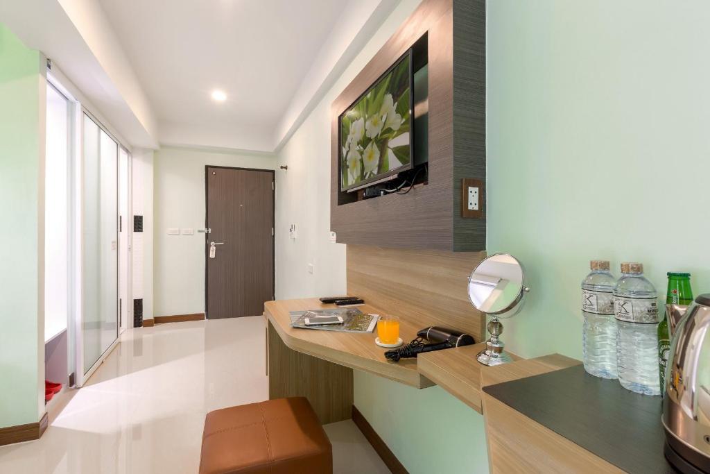 RoomQuest Suvarnabhumi Airport Rom Klao - image 6