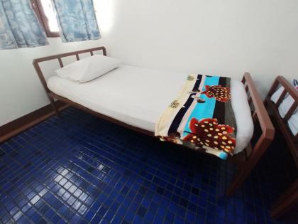 Prasuri Guest House - image 12