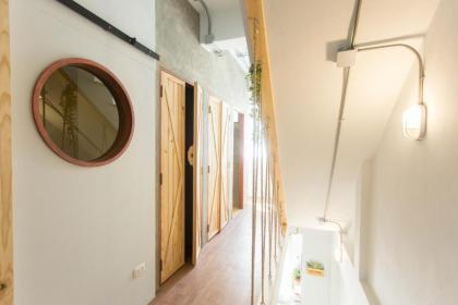 Barn & Bed Hostel - image 12