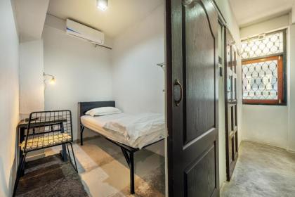 Sloth Hostel Khaosan - image 4