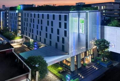 Holiday Inn Express Bangkok Soi Soonvijai Bangkok