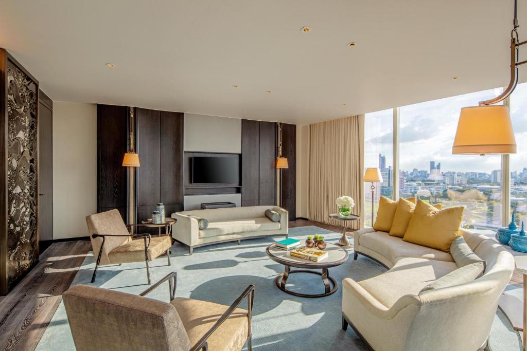 Waldorf Astoria By Hilton Bangkok - image 2