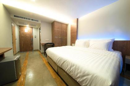 V20 Boutique Jacuzzi Hotel (SHA Extra Plus) - image 4