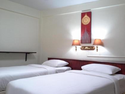 BC guesthouse Banglumphu - image 16