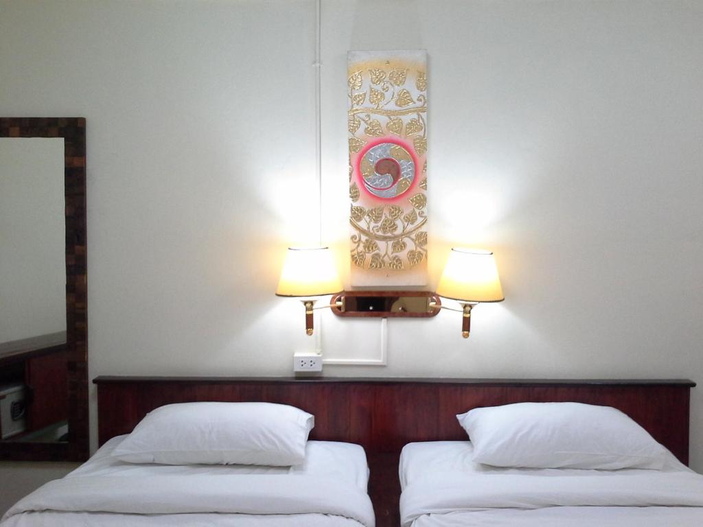 BC guesthouse Banglumphu - image 4