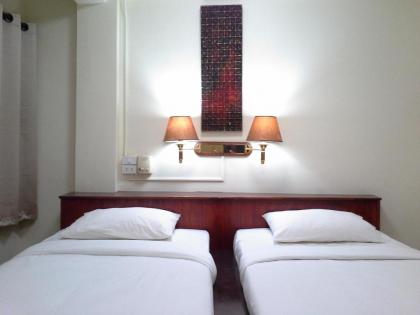 BC guesthouse Banglumphu - image 9