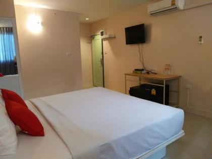 BIRD ROOM HOTEL - PRATUNAM - image 10