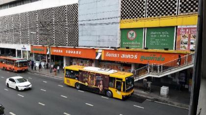 BIRD ROOM HOTEL - PRATUNAM - image 18