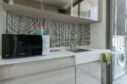 Luxury 1bedroom Step to BTS Wongwienyai - image 10