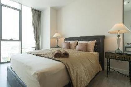 Luxury 1bedroom Step to BTS Wongwienyai - image 13