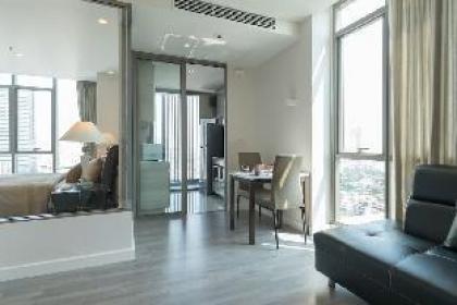 Luxury 1bedroom Step to BTS Wongwienyai - image 17